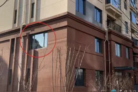 中铁诺德龙湾小区一业主私自切割承重墙，邻居们急了图片