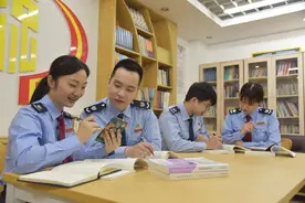 厦门海沧：注重青年人才培养 提供优质税务服务图片