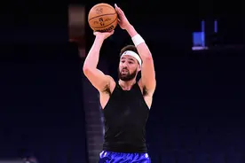 克莱-汤普森恢复完整训练 圣诞节前复出图片