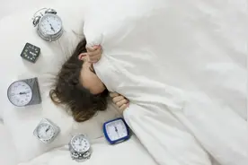 蒙头贪睡，添病减岁图片