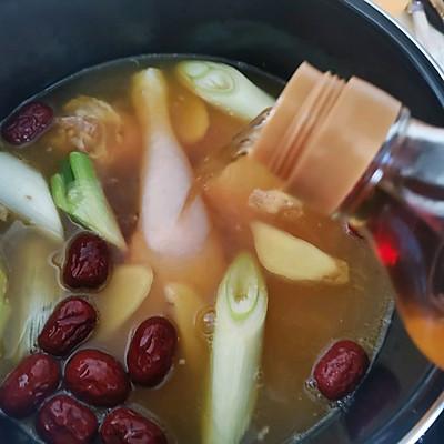 老鸡花胶汤怎么做好吃 2025年老鸡花胶汤怎么做好吃窍门