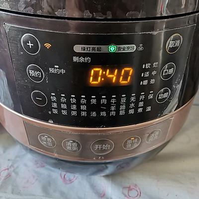 老母鸡炖花胶要放些什么 老母鸡炖花胶要放些什么食材