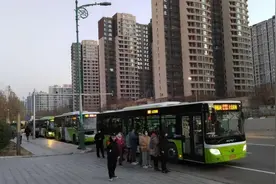 壹现场丨人最多的白庙北进京检查站路况什么样？记者现场探访弄清楚了图片