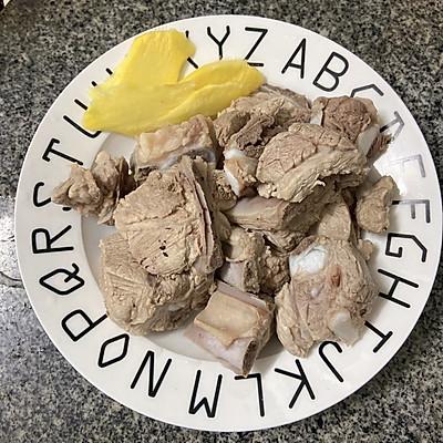 姬松茸炖花胶功效与作用 姬松茸炖花胶功效与作用是什么