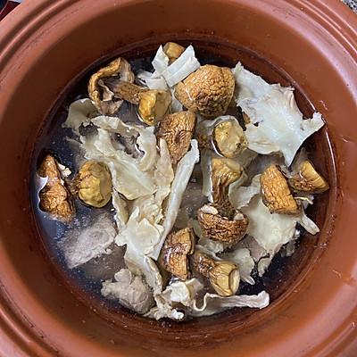 松茸花胶汤做法大全 松茸花胶汤做法大全视频