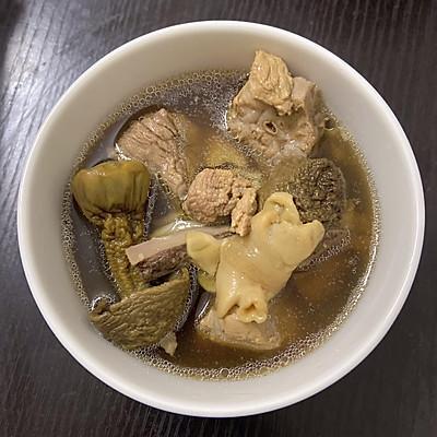 松茸花胶排骨汤的做法 松茸花胶排骨汤的做法窍门