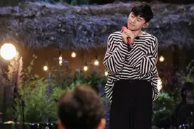 TA一现身，张杰就泪奔了图片