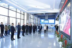 江阴长江边的这一幕，超硬核图片