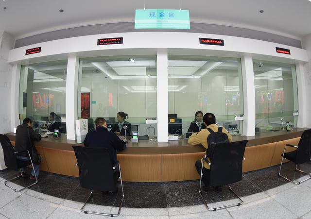 财经深一度丨存款利率自律上限优化效果显现，下半年存款利率整体下行