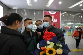 走失34年：“儿啊，娘接你回家”图片