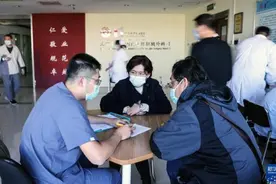 等妈妈回家——一个癌症病人家庭的求医之路图片