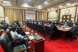 争当建设现代化新湖南的推动者——怀化市广大党员干部群众热议省第十二次党代会图片