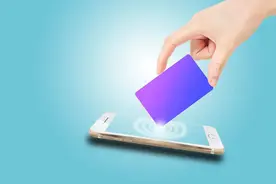 支付扫码新规明年3月落地！商户码费率是个人码6倍，“路边摊”们怎么办？图片