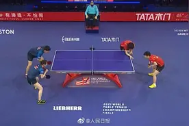 中国组合王楚钦/孙颖莎获得世乒赛混双冠军图片