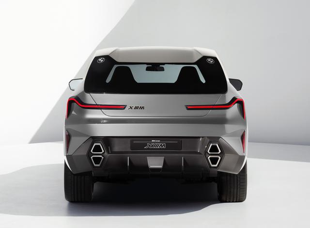 史上最强宝马SUV——XM正式登场，目标兰博基尼Urus