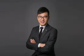 对话人大AI学院最年轻博导：用AI发现物理学规律，成果登Nature子刊图片