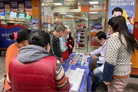 世界艾滋病日丨我国约20%HIV感染者不知自己已感染 15分钟快速测艾滋成现实图片