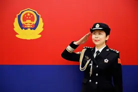 【新时代政法英模】杨蓉：用真情诠释热爱 用忠诚守望平安图片