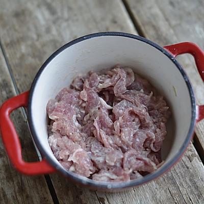 如何做出芹菜无丝肉片滑嫩的芹菜炒肉