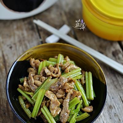 如何做出芹菜无丝肉片滑嫩的芹菜炒肉