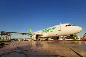 从深绿到翠绿，这次的“韭菜”比较嫩：春秋航空换新涂装啦图片