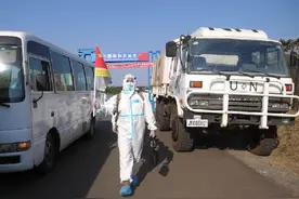 中国第七批赴南苏丹（朱巴）维和步兵营第一梯队回国图片