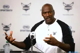 单季季后赛场均30+次数排名：乔丹12次居首 詹姆斯&科比分列三四图片