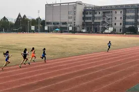 全校男生都跑不过她！杭州11岁女生跑出国家二级水平图片