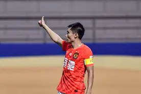 媒体人：郑智尚未拿到职业级教练证书，在足协报名备案仍为助教图片