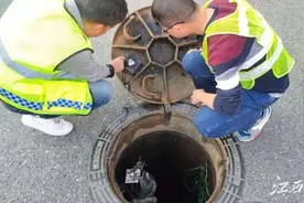 南昌高新区布设一批智能窨井盖图片