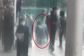 让她火！贵阳“蓝衣女孩”，你做的好事我们都知道了……图片