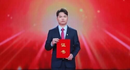 “最美大学生”公布！他的简历曝光，太牛了……