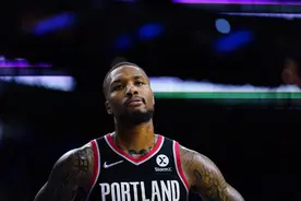 从一人一城到球场“霸凌者”，利拉德人设崩了，离队也快了图片