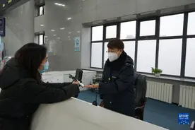 像乘公交一样坐火车 内蒙古在黄河“几”字弯城市群首推“铁路e卡通”服务图片