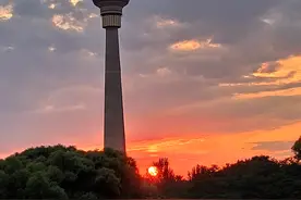 一处融于市民生活的景观：中央广播电视塔图片