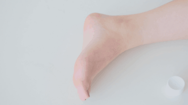 脚裂口子可以涂身体乳吗 脚裂口子可以涂身体乳吗