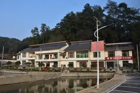 「秀美乡村看宜春」万载槽岭村：道路通 产业兴 旅游旺 村民富图片