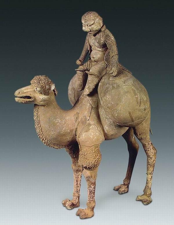 上党殊样：山西长治唐胡商骑驼俑探讨