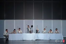 这部话剧《红与黑》，是孟京辉的《红与黑》图片