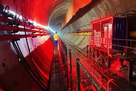 从开山斧到电子屏：水利建设的当代数字化图片