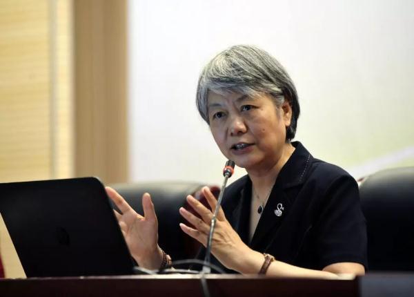李玫瑾：如何培养出快乐、温暖、人格健全的孩子？