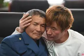 沈阳大叔收养湖南流浪少年23年，为他找到父亲：舍不得，但也好图片