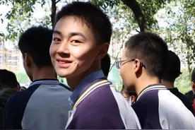 关注性别平等 成都17岁男孩被斯坦福大学录取图片