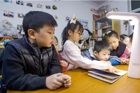 用画置换台灯 大力智能学习灯为这个冬天注入温暖图片