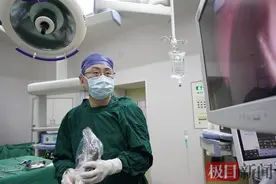 男子狂流鼻血，竟是鼻动脉破裂，医生说他再晚来一会就休克了图片