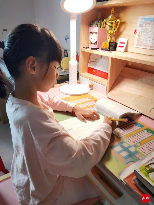 小学的全封闭学校(图2)