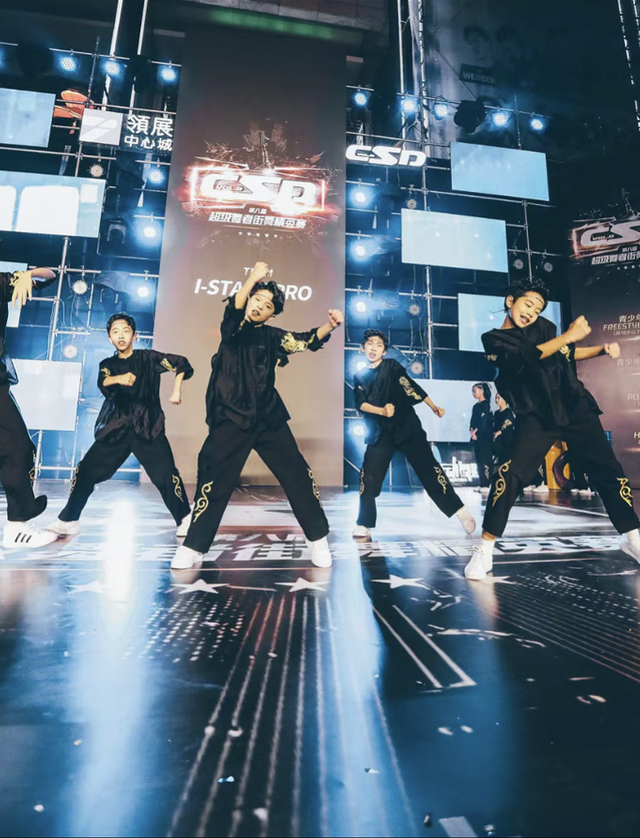 超级舞者街舞精英赛在深举办，千人角逐，顶级舞者参赛