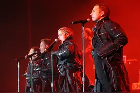 演唱会线上直播不只是“情怀杀”：西城男孩用中文唱《平凡之路》图片