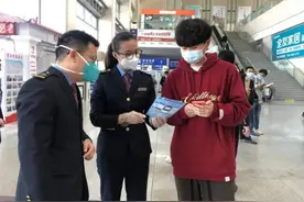 首次推出！无须提前购车票，扫码就能乘火车！你体验过吗？图片