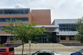 美国一小学员工让学生模仿希特勒，校长坐不住了图片